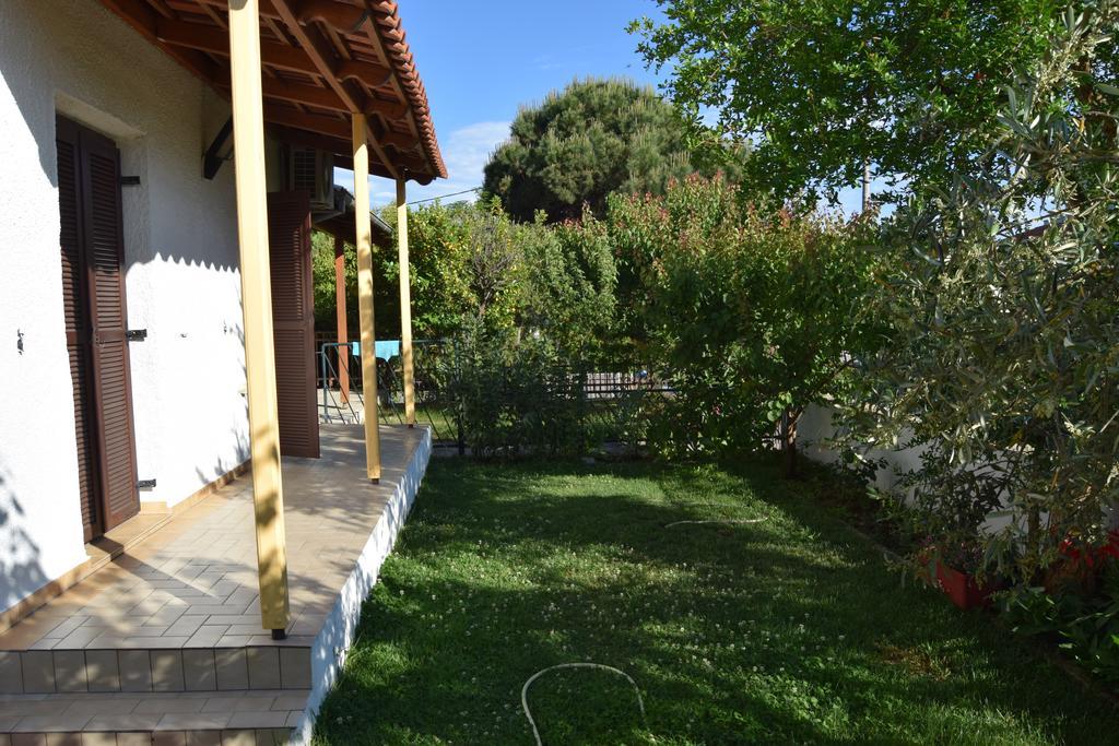 Beautiful Home By The Sea Paleo Tsifliki Exterior photo