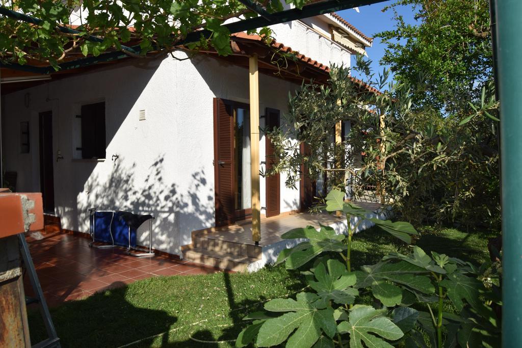 Beautiful Home By The Sea Paleo Tsifliki Exterior photo